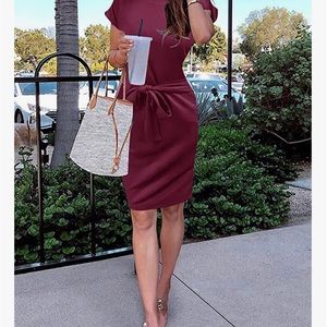 Nwt maroon short sleeve dress size medium